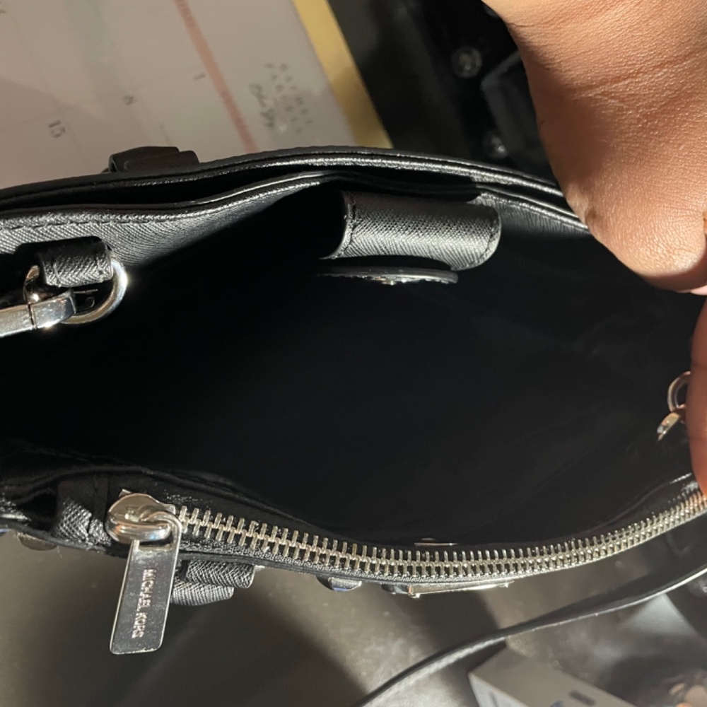 Purse - Picture 2 of 3